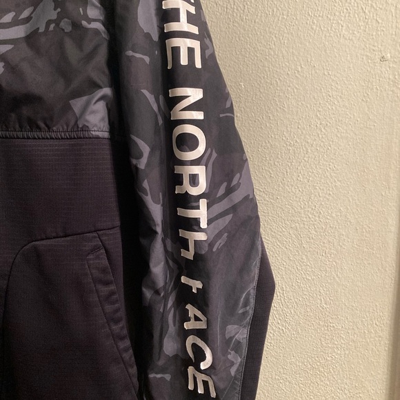 Men’s The North Face Coat size Medium - Picture 3 of 8